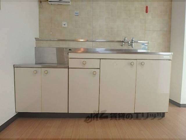 キッチン　下段収納