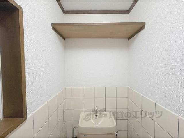 トイレ　トイレ上棚
