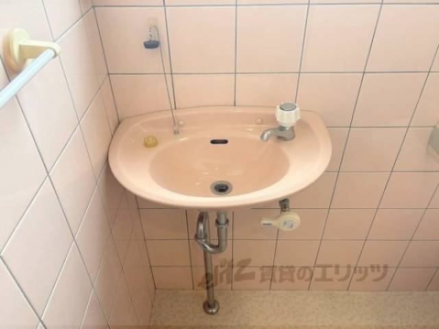 トイレ　二階　手洗い場