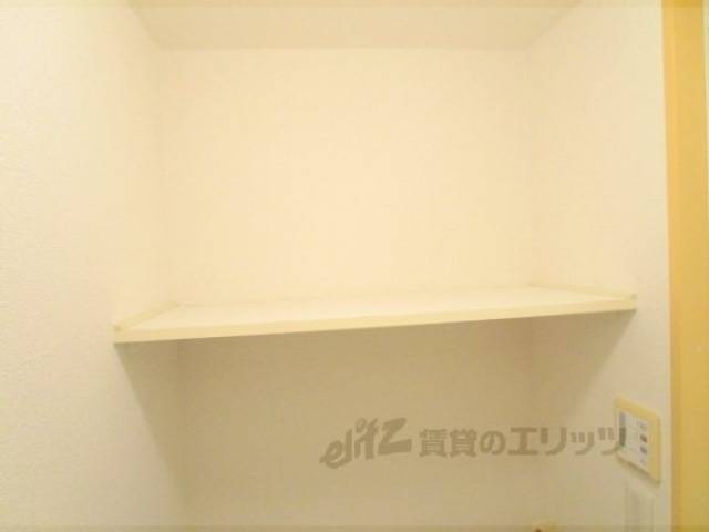 トイレ　収納棚