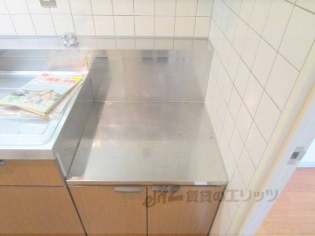 キッチン　コンロ置き場