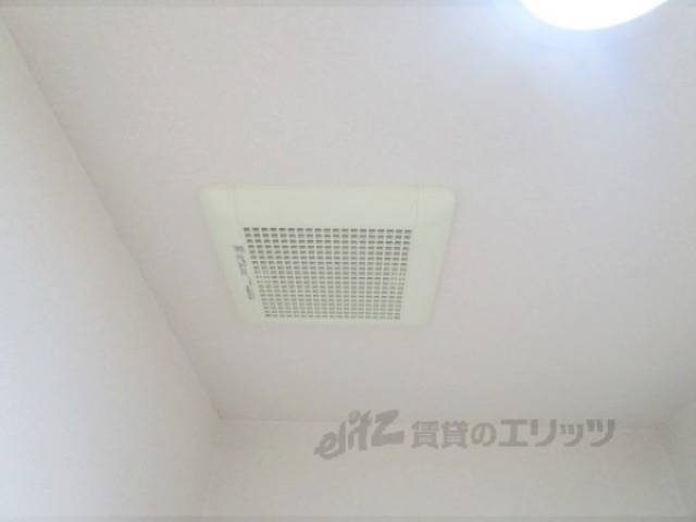 トイレ　換気扇