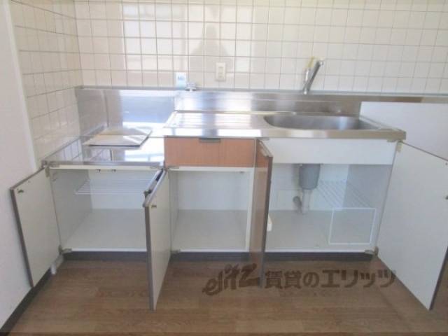 キッチン　収納下部