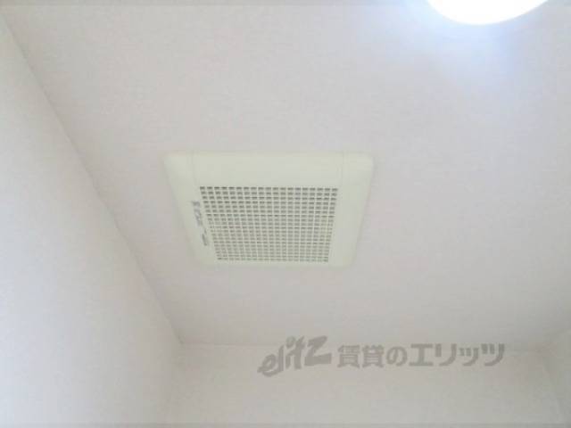 トイレ　換気扇