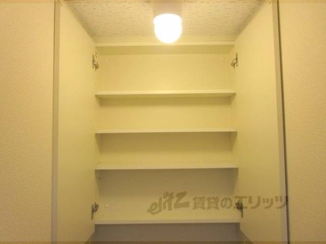 トイレ　収納