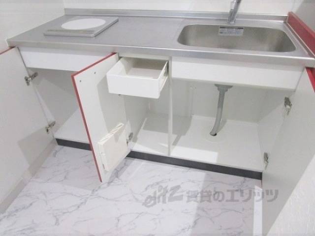 キッチン　下部収納