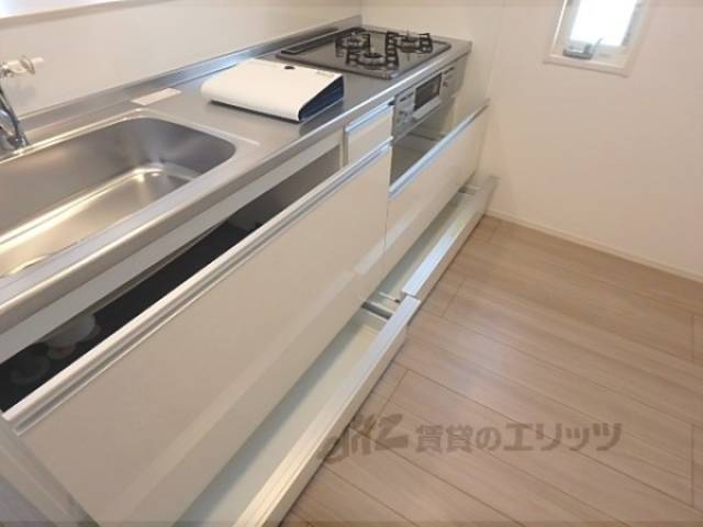 キッチン　下段収納