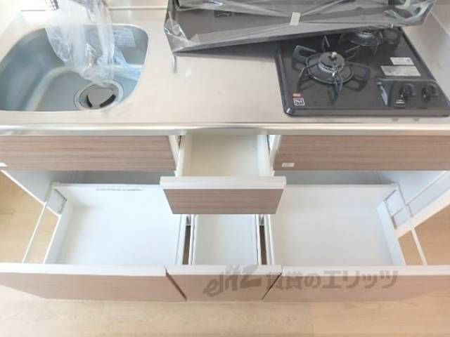 キッチン　下段収納