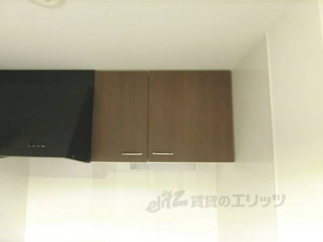 キッチン　上部収納