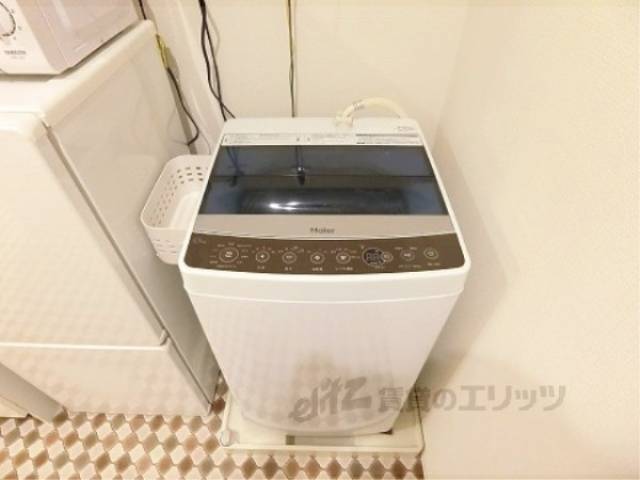 洗濯機置場　洗濯機