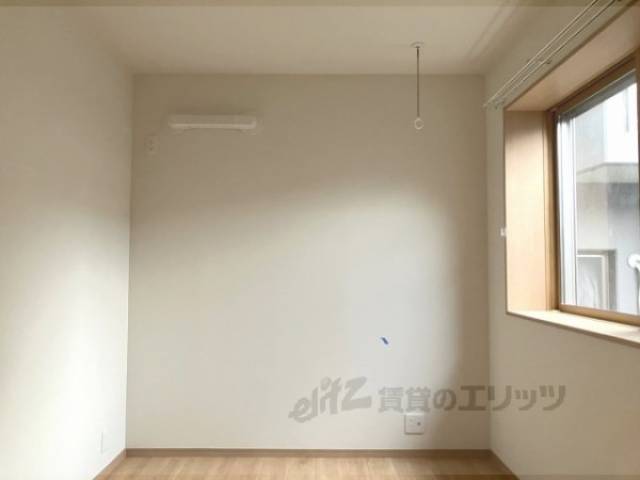 洋室　サービスルーム