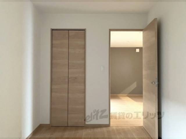 洋室　サービスルーム