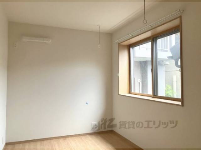 洋室　サービスルーム