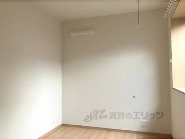 洋室　サービスルーム