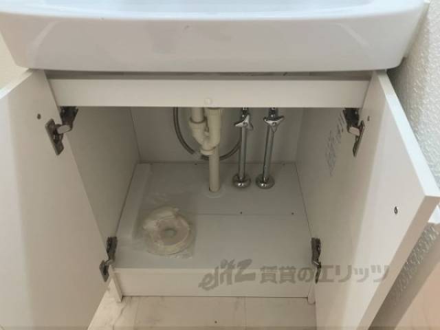 洗面所　下部収納