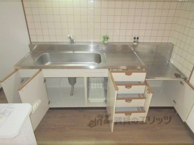 キッチン　収納