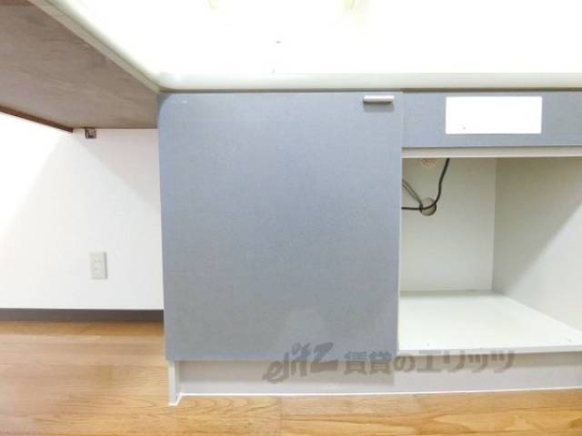 キッチン　下部収納