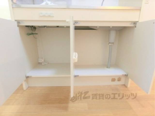 キッチン　下部収納