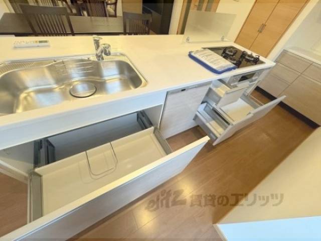 キッチン　収納