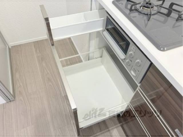 キッチン　下部収納