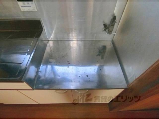 キッチン　コンロ置き場