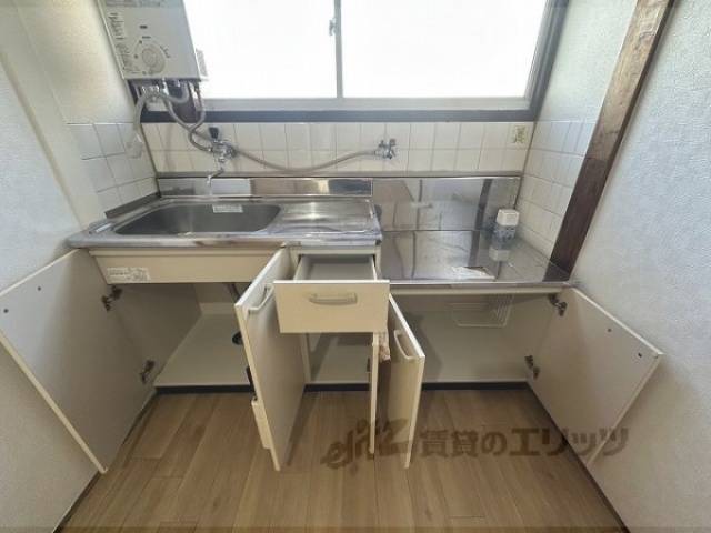 キッチン　下部収納