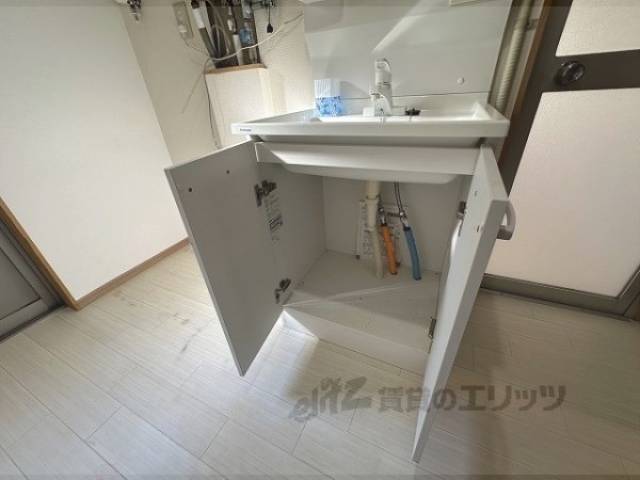 洗面所　下部収納