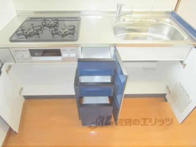 キッチン　収納