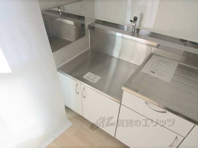 キッチン　コンロ置き場
