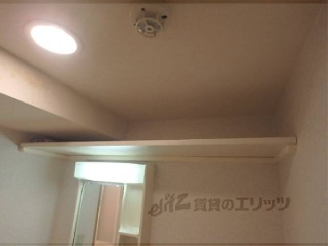 洗面所　上部棚