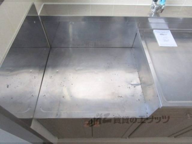 キッチン　コンロ置き場