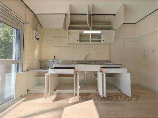 キッチン　収納