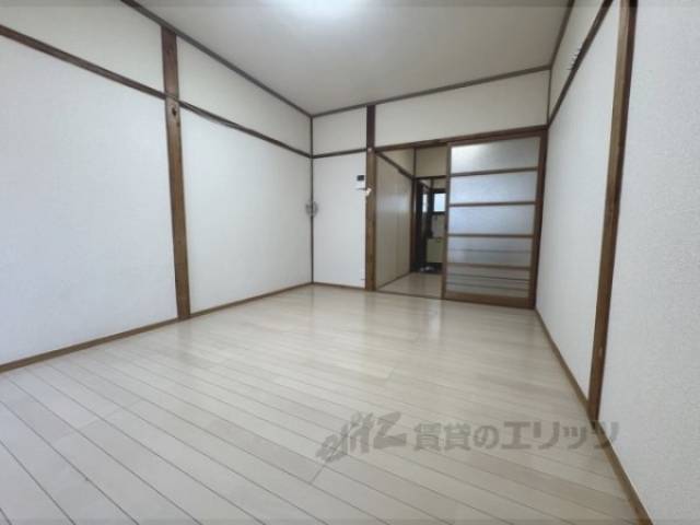 洋室　6帖