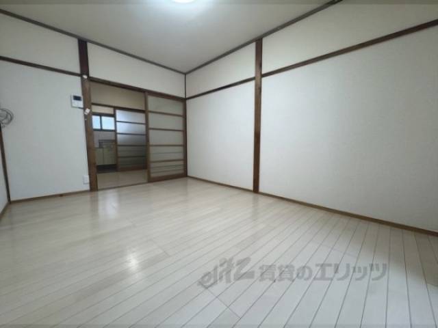 洋室　6帖