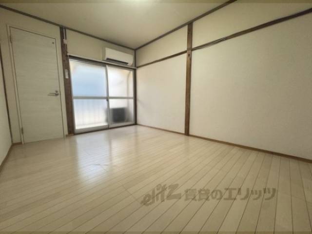 洋室　6帖