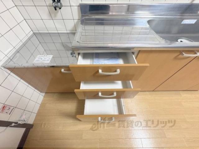 キッチン　収納