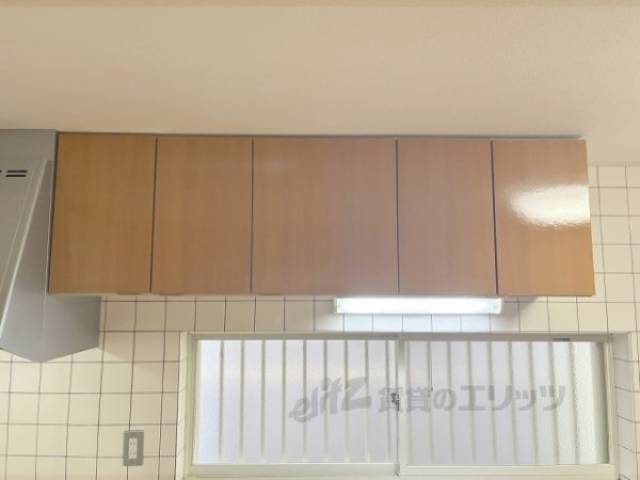 キッチン　上部収納