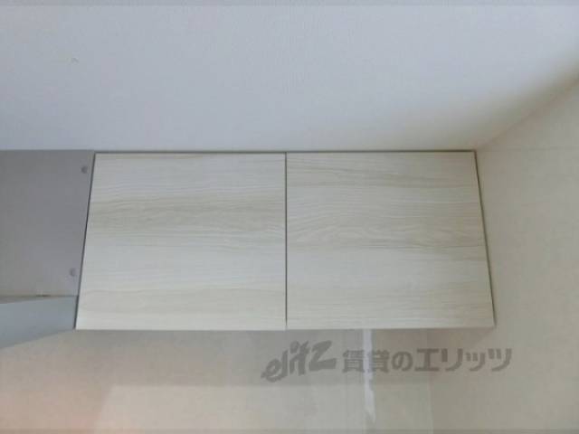 キッチン　上部収納