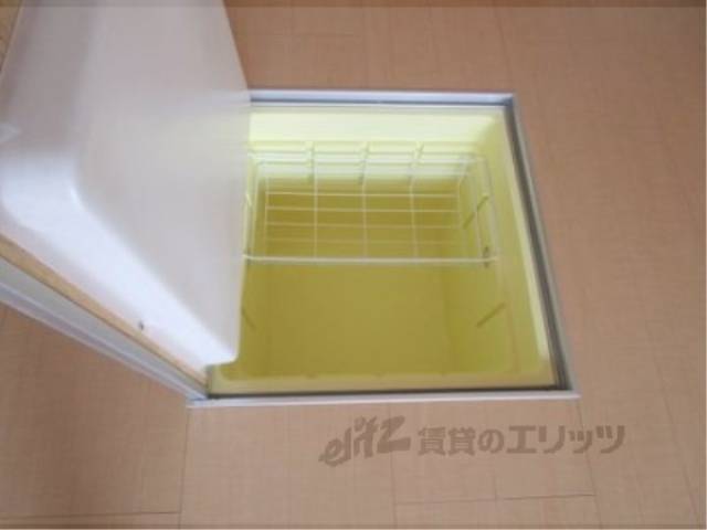 収納　キッチン床下収納