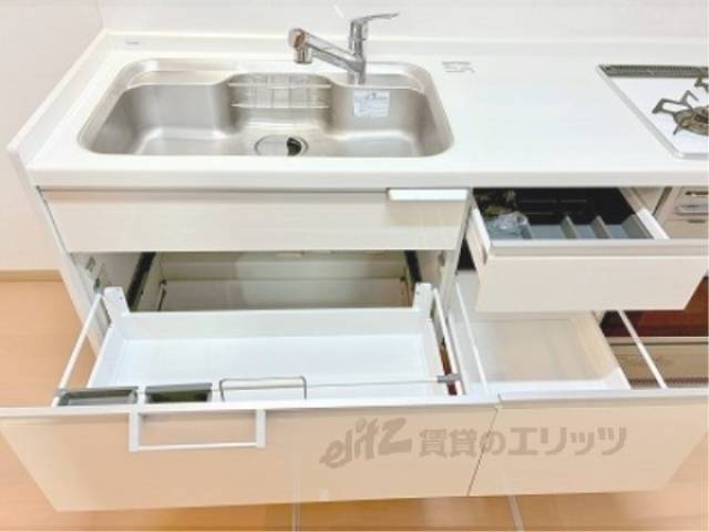 キッチン　下部収納