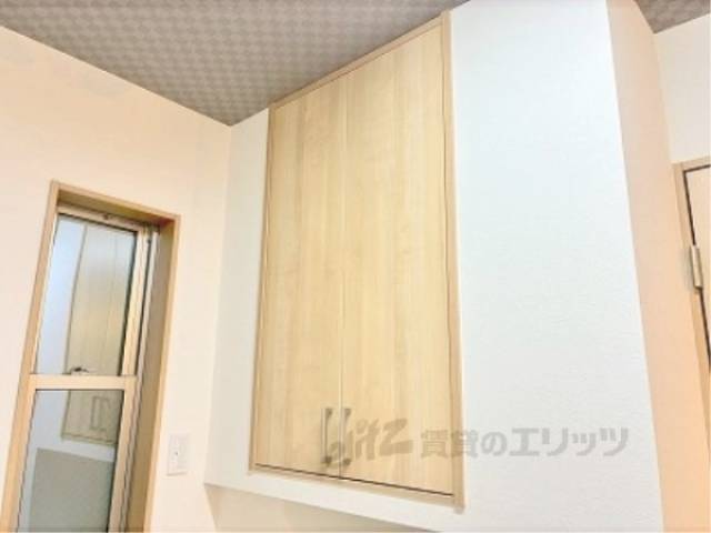 キッチン　食器収納