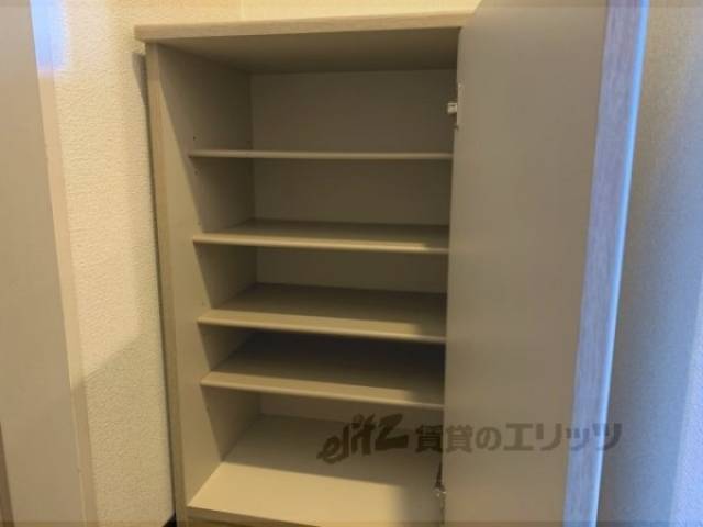 下駄箱　(コピー)