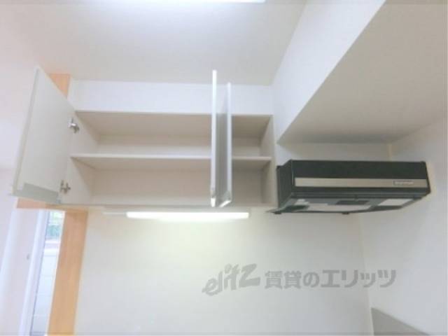 キッチン　上部棚