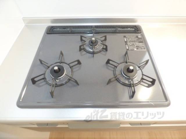 キッチン　3口ガスコンロ