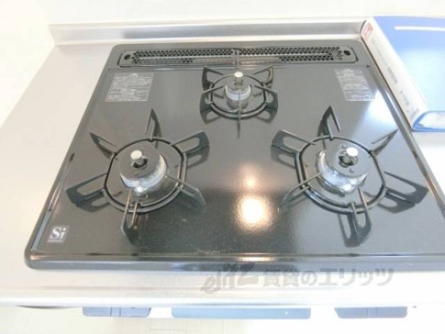 キッチン　3口ガスコンロ