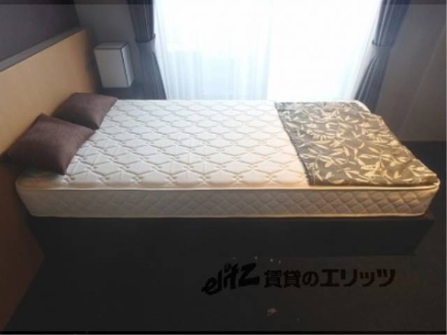 ベッド