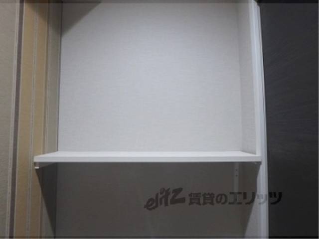 トイレ　上部収納