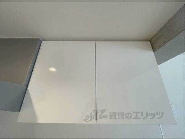 キッチン　上部収納