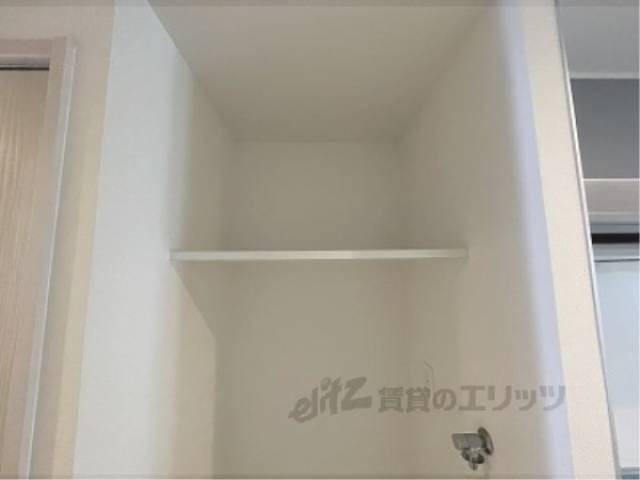 洗濯機置場　収納