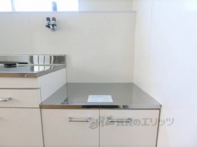 キッチン　コンロ置き場